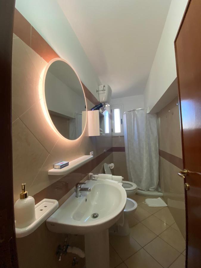 L'Attico Piazza Sant'Oronzo Bed & Breakfast เลชเช ภายนอก รูปภาพ