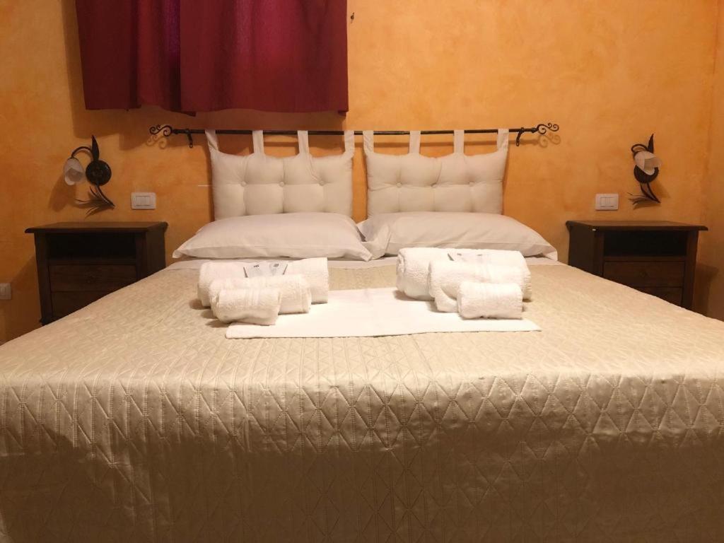 L'Attico Piazza Sant'Oronzo Bed & Breakfast เลชเช ภายนอก รูปภาพ